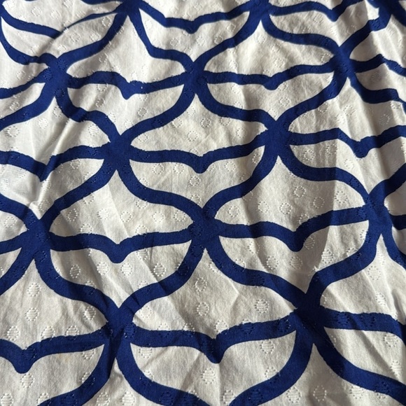 Like New Vineyard Vines Whale Tail Tunic - Picture 2 of 5